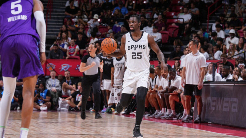 David Jones-García, inspirado por su padre y honrando a su madre